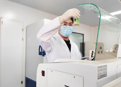 滇中新区旭佐生物为肿瘤患者提供精准治疗方案02