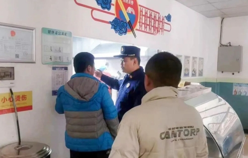 空港消防队聚力筑牢医疗机构“防护网”01