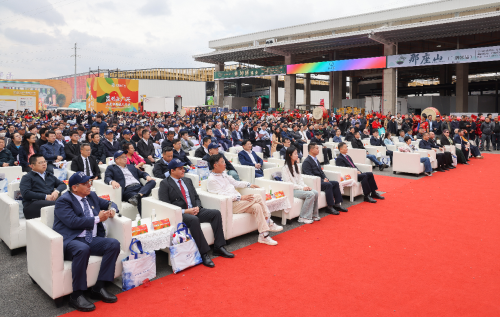 kaiyun开云电竞:昆明海广兴水果市场开门迎客滇中新区再添开放发展新引擎(图2)